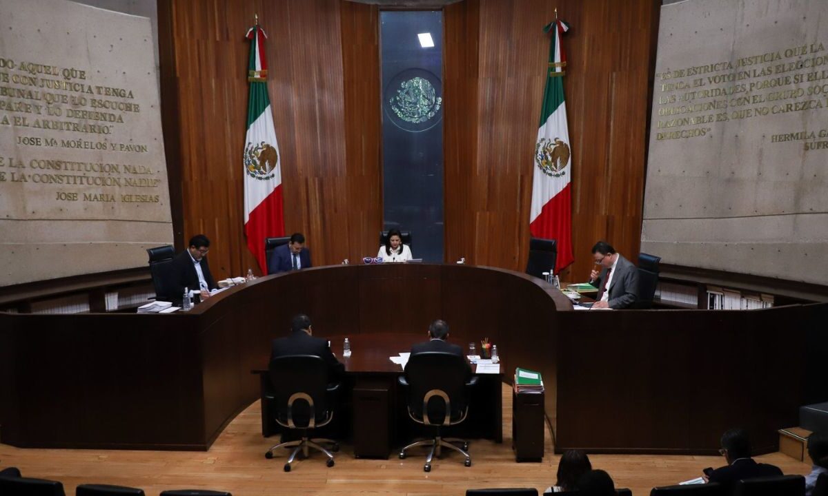 Después que la Casa Blanca acusó al Gobierno de México de tener vínculos con los cárteles del narcotráfico, la Asociación Nacional de Magistrados de Circuito y Jueces del Poder Judicial (JUFED), llamó a las autoridades mexicanas a cancelar la elección judicial del próximo 1° de junio, debido que esta abriría la puerta a la infiltración de grupos criminales al sistema de justicia.