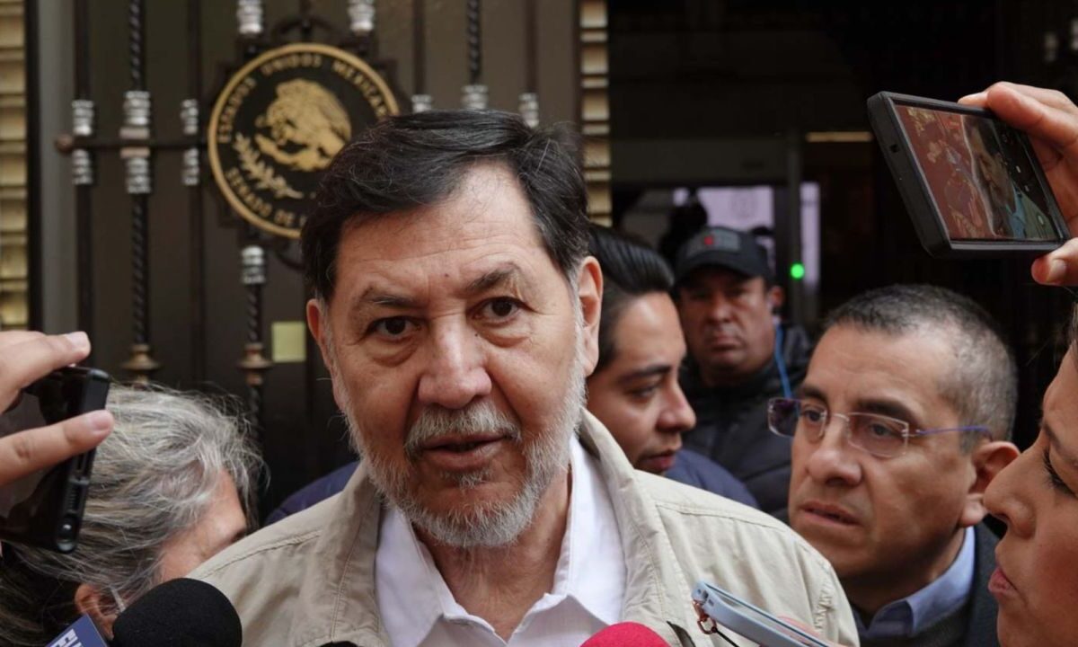 Fernández Noroña consideró que los ministros de la SCJN que no fueron invitados a la Conmemoración de la Constitución "no merecen estar aquí”.