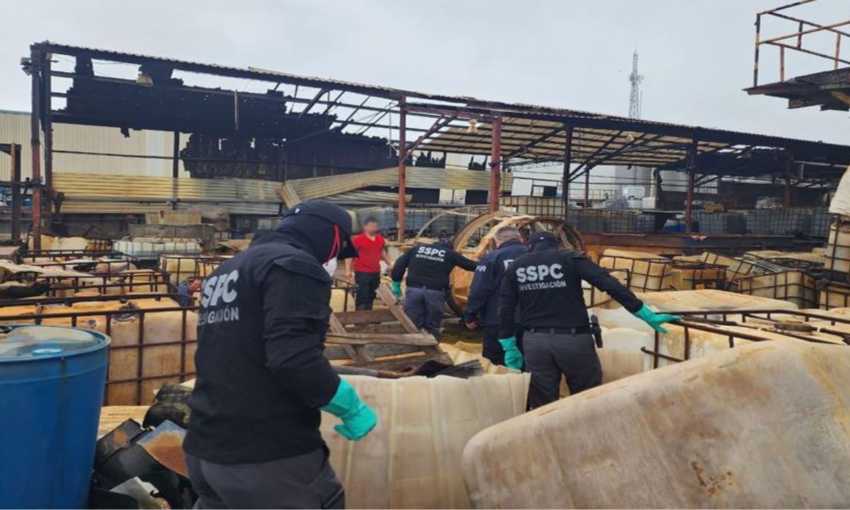 Fuerzas Federales desmantelaron una "narco bodega" en el municipio de García, Nuevo León.