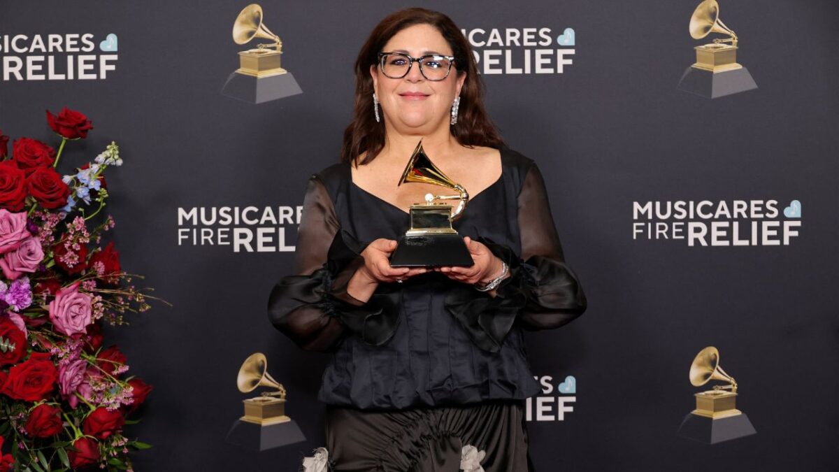 Durante la ceremonia previa a los Grammys que se realizaron en Los Ángeles, California la mexicana Gabriela Ortiz, integrante de la Facultad de Música de la Universidad Nacional Autónoma de México (UNAM), se llevó un gramófono.