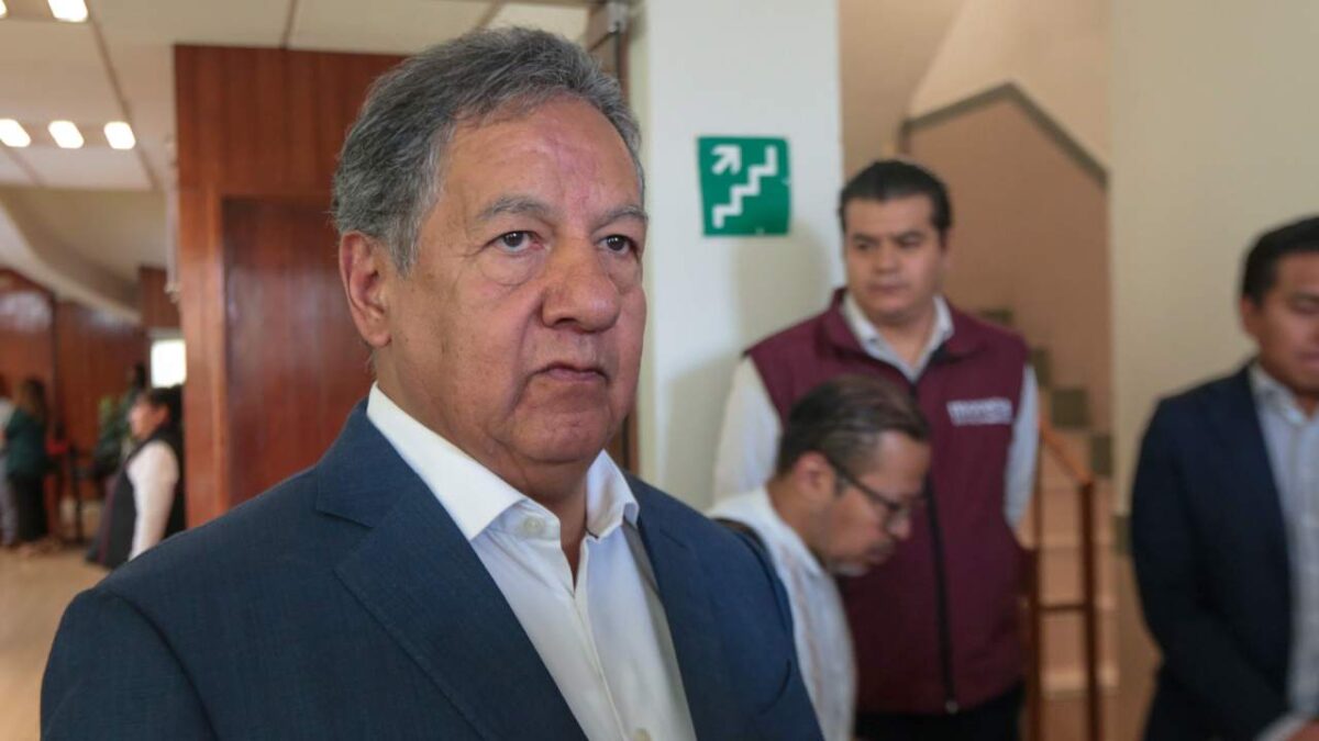 El senador Higinio Martínez pidió licencia para hacer una “pausa” y atender temas de salud.