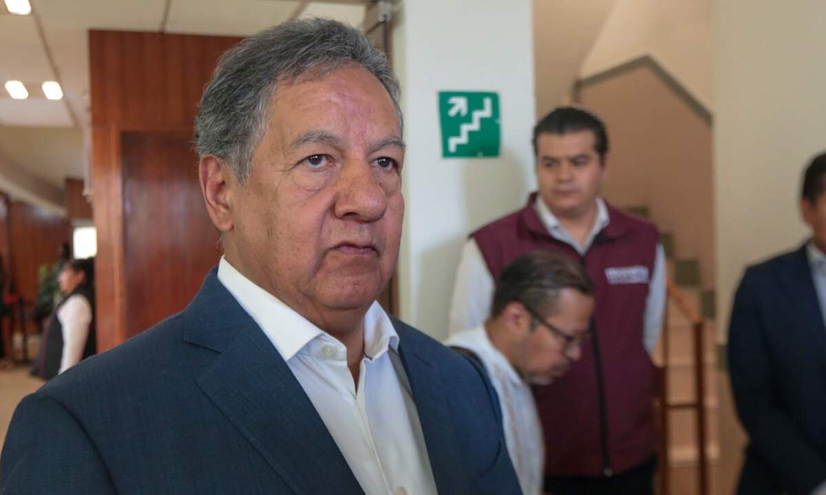 El senador Higinio Martínez pidió licencia para hacer una “pausa” y atender temas de salud.