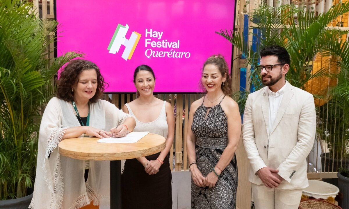 Cristina La Roche, Daniela Salgado, Yara Beltrán y Cristofer Merlos en el Hay Festival Cartagena 2025.