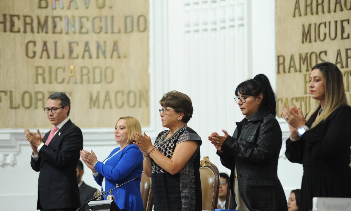 Martha Ávila, recibió las ternas de candidatos para encabezar la Fiscalía Especializada.