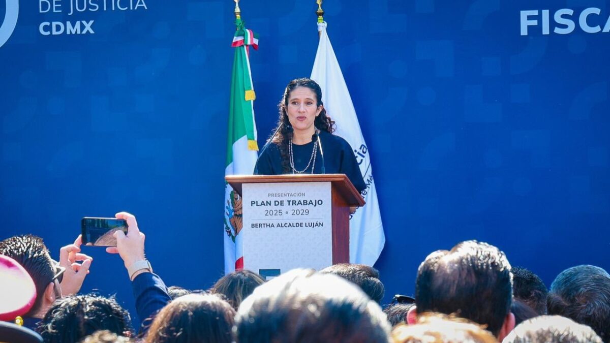 Bertha Alcalde presenta su plan de trabajo 2025-2029