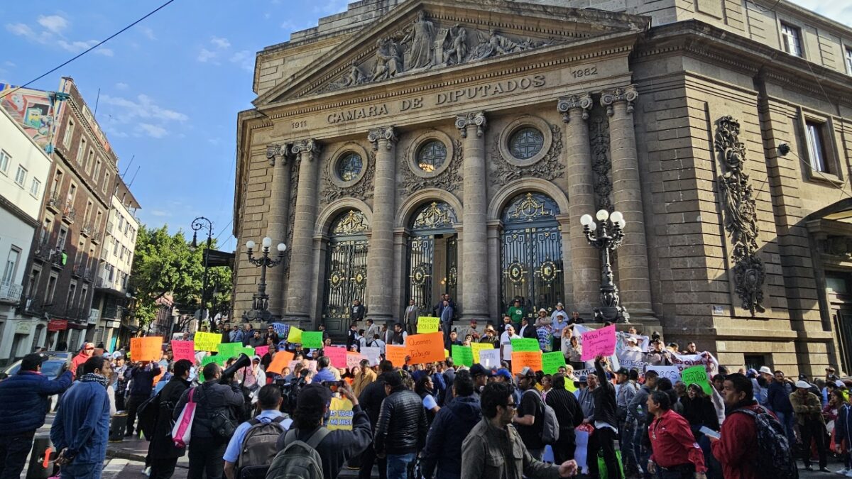 Taurinos protestan en el Congreso