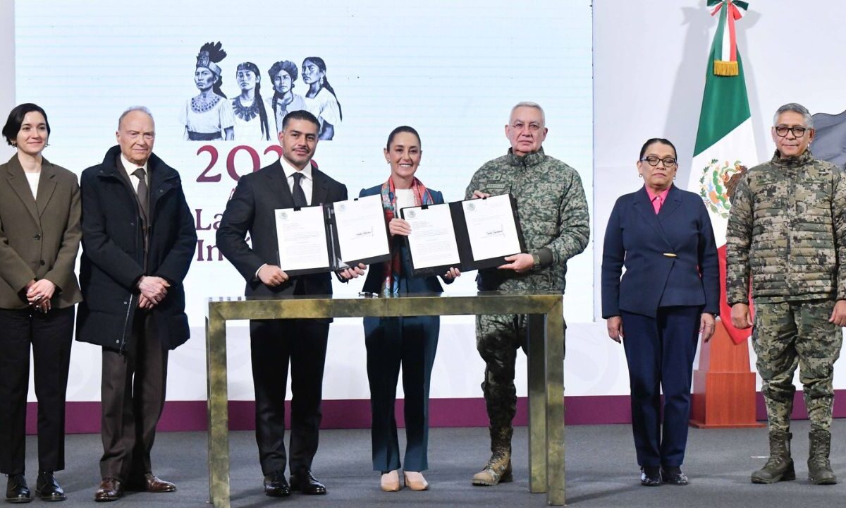 Las 2 iniciativas que firmó la presidenta Claudia Sheinbaum en materia de seguridad fortalecerán su estrategia nacional, aseguró Harfuch.