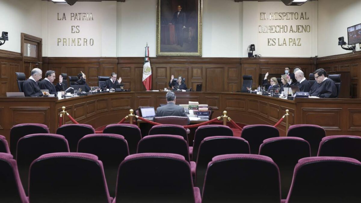 La Suprema Corte aclaró a los jueces que solo deberán revisar suspensiones contra reforma judicial.