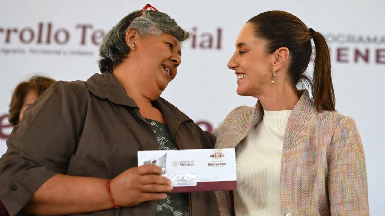 Claudia Sheinbaum, presidenta de México presidió la entrega de tarjetas Vivienda para el Bienestar.