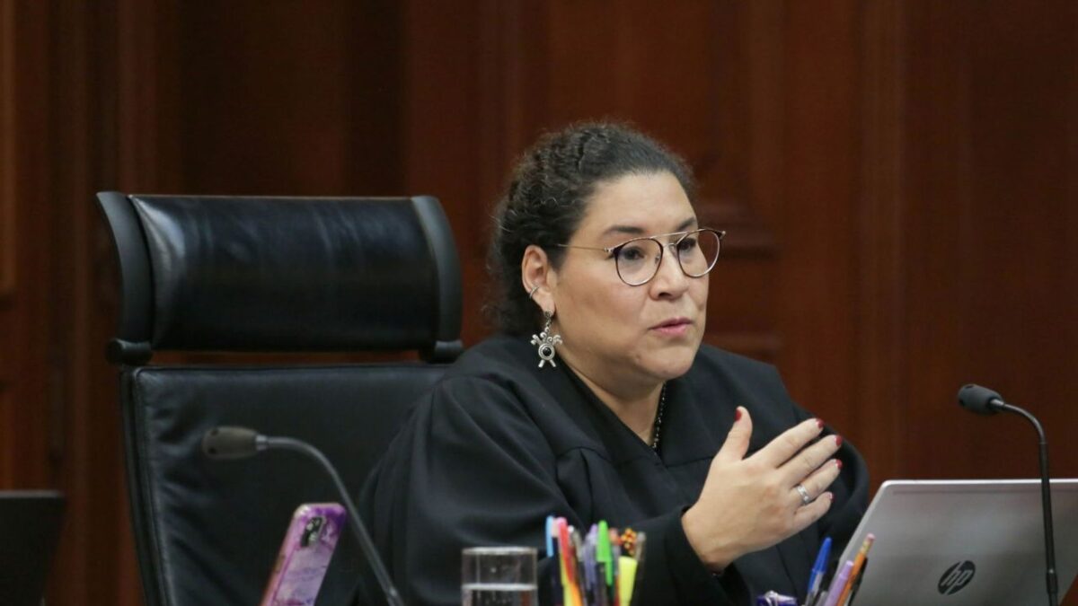 Plantea INE negar a Lenia Batres el apodo de "Ministra del Pueblo" en la boleta