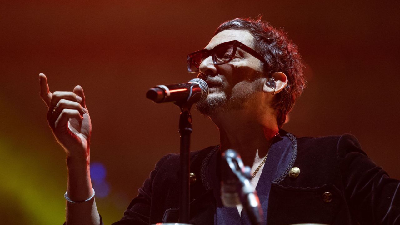 León Larregui en concierto de Zoé.