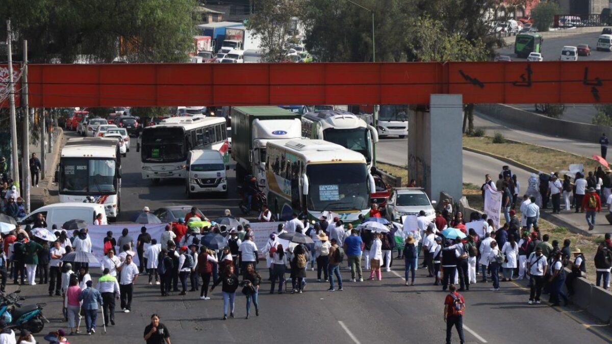 Bloqueo por parte del personal de salud en Valle de México