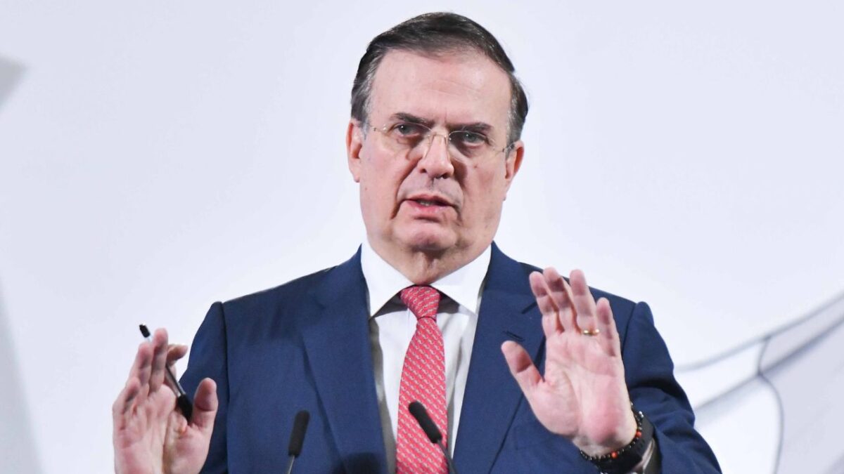 Marcelo Ebrard también viajará a Washington