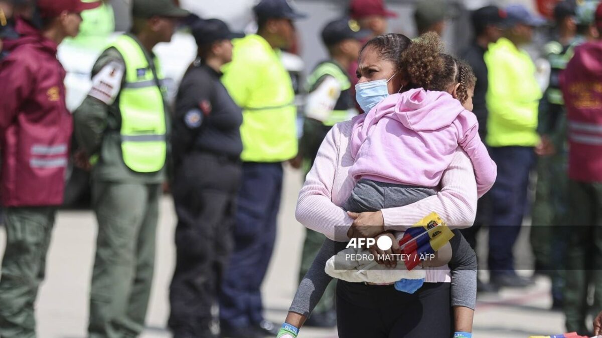 El Consejo Coordinador Empresarial (CCE) informó que suman cerca de 50 mil 486 vacantes para los migrantes que retornen al país.