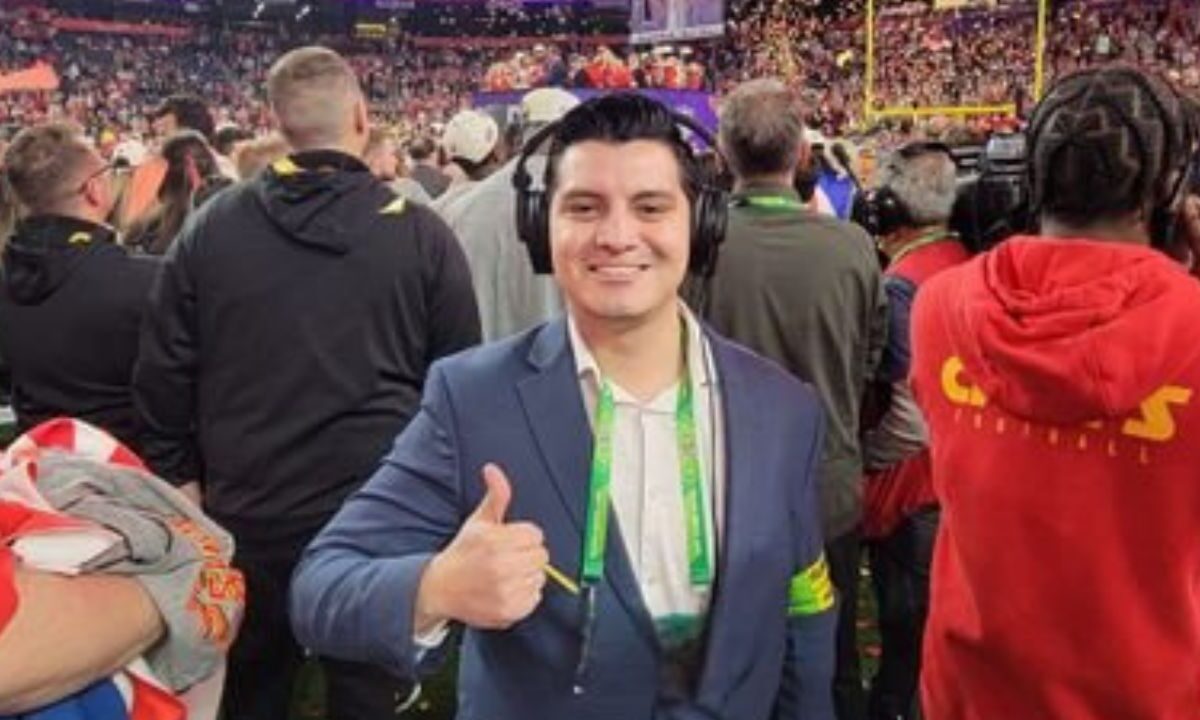 Adán Manzano se encontraba cubriendo la previa del Super Bowl LIX.