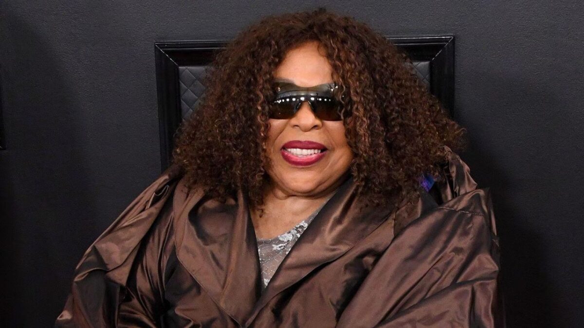 Muere Roberta Flack, legendaria cantante a los 88 años