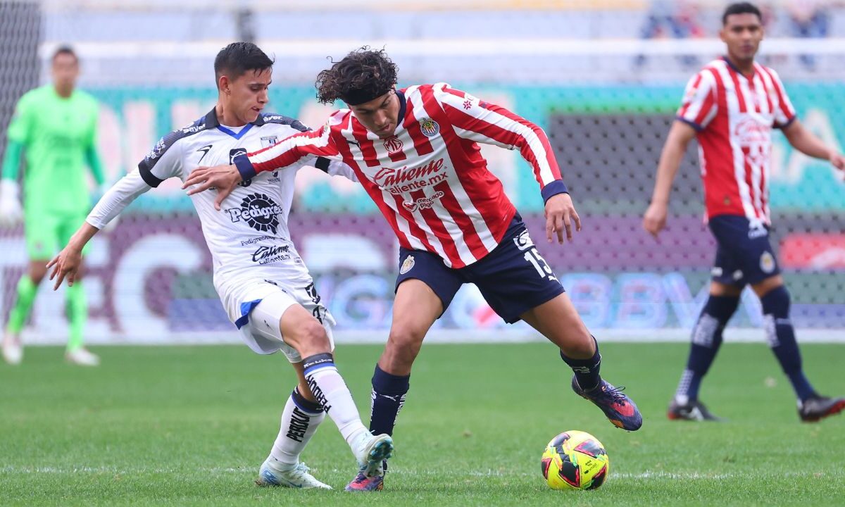 Chivas no levanta y termina el partido contra Gallos de Querétaro con un empate 1 a 1 en el Estadio Akron de Zapopan.