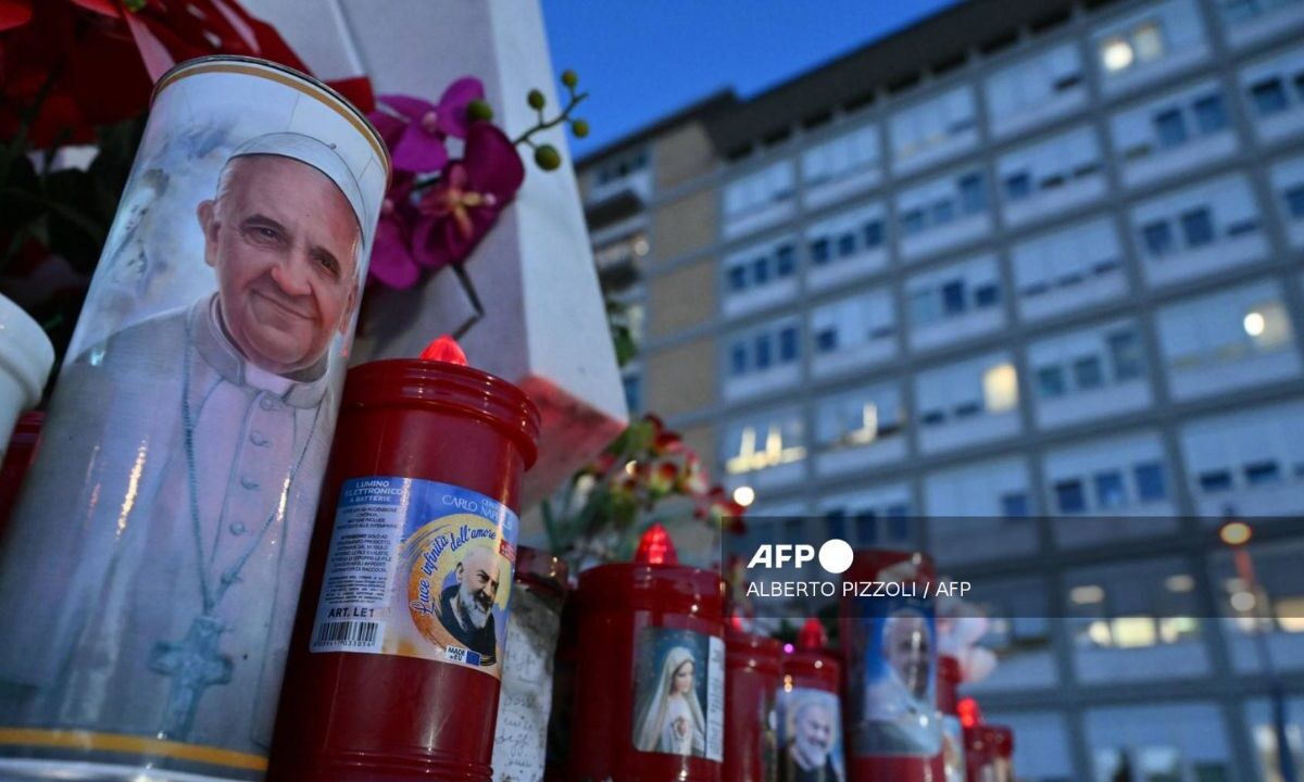 El Papa Francisco aunque crítico, pasó una noche tranquila.