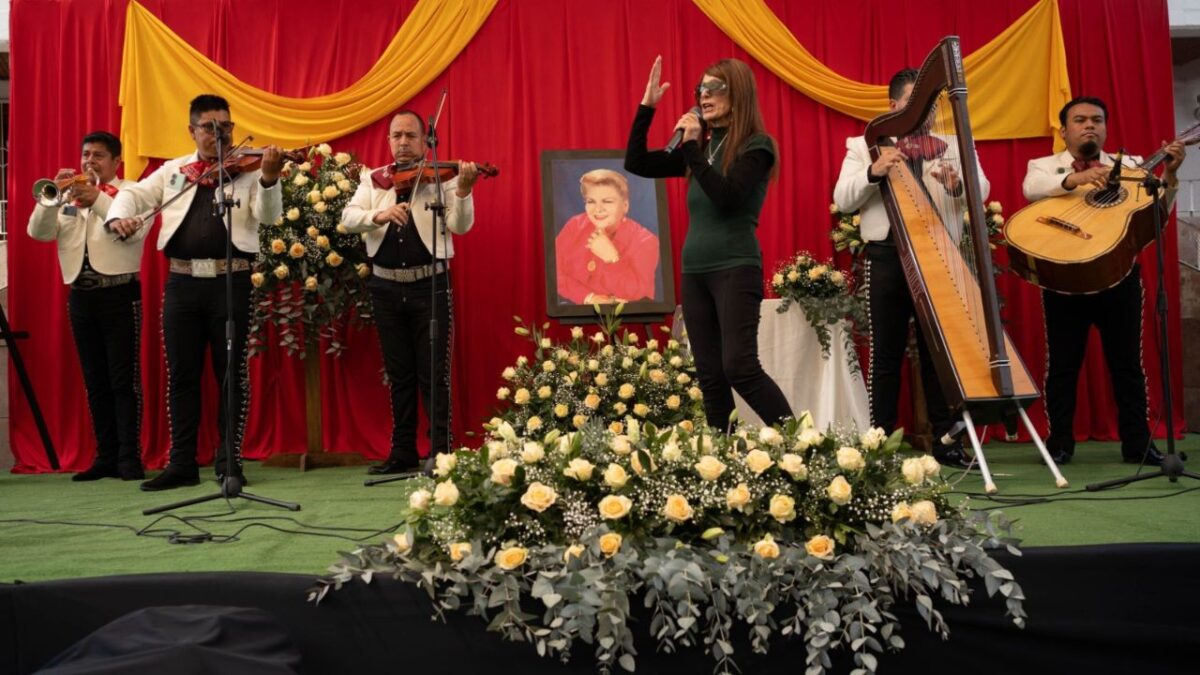 Homenaje póstumo a Paquita la del Barrio en su natal Alto Lucero, municipio del estado de Veracruz.