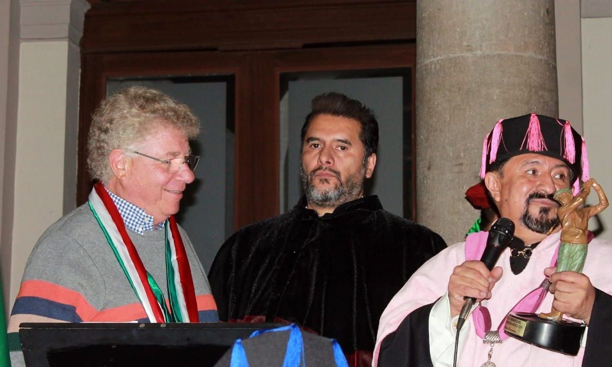 Juan Pablo Penilla, abogado de El Mayo ; Francisco Zea, Lord Molécula y Laura Bozzo tienen algo en común: han recibido premios sin validez.