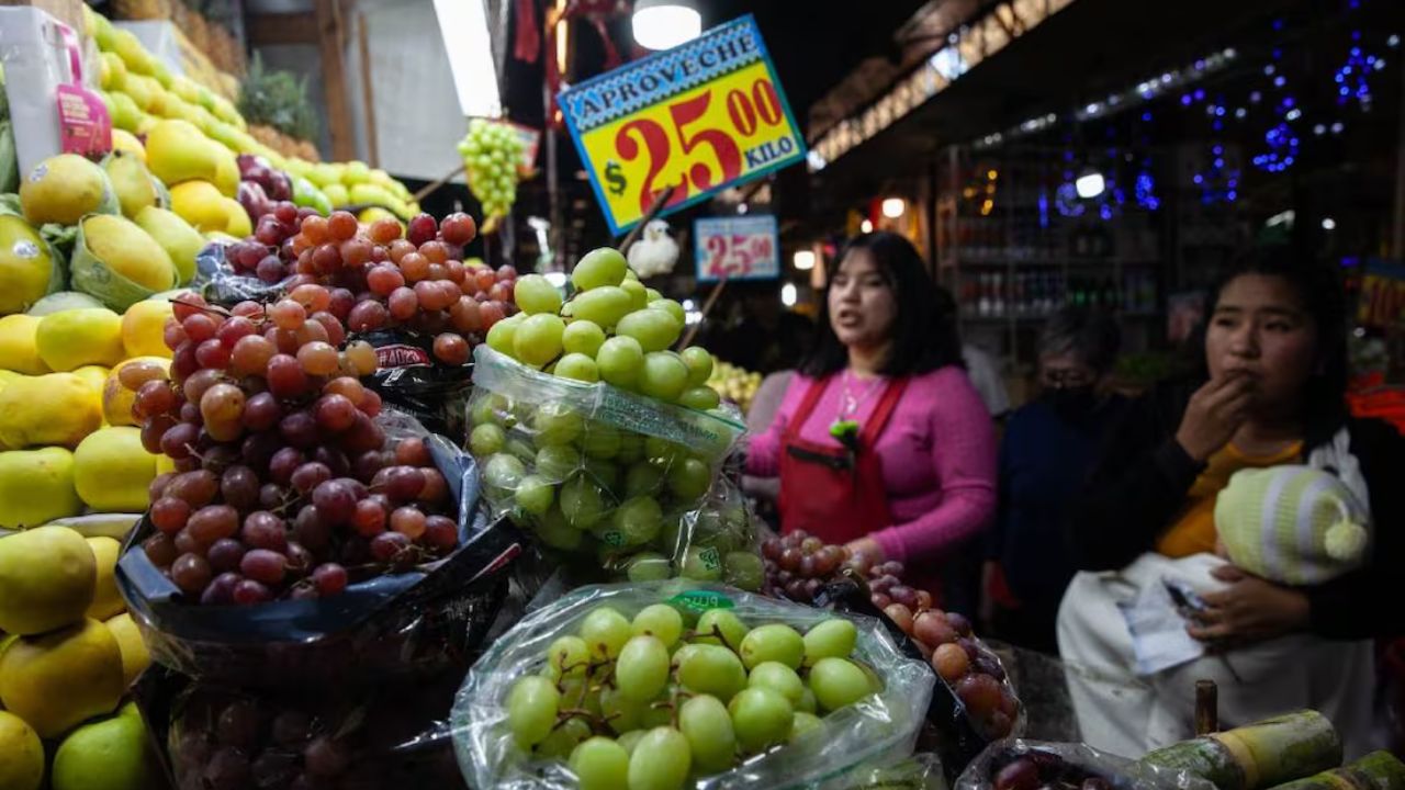 Protestan comerciantes contra lineamientos de operación en CDMX