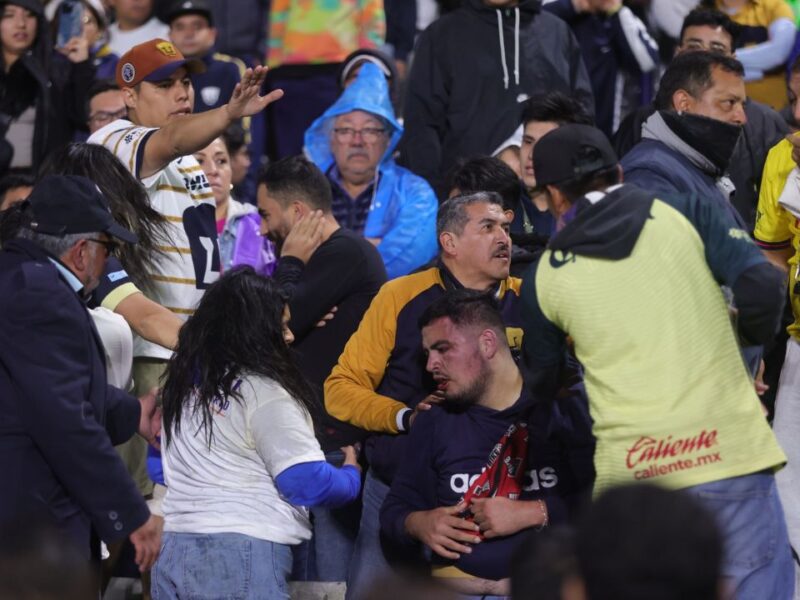 Pumas vs América: Detienen a aficionados en CU