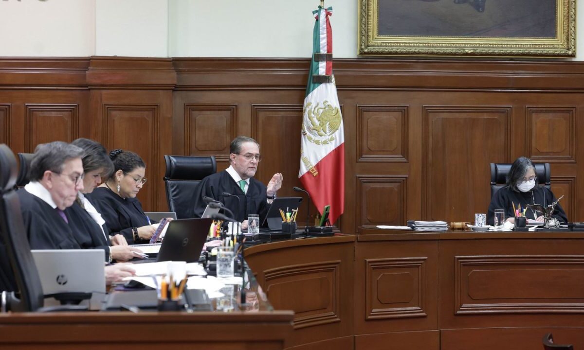 La Asociación Nacional de Magistrados de Circuito y Jueces de Distrito del Poder Judicial de la Federación (JUFED) urgió a la comunidad internacional a que exija la restauración del equilibrio de poderes en México.