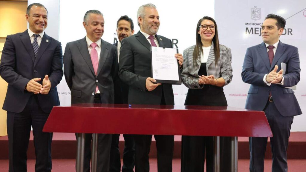 Alfredo Ramírez Bedolla durante la presentación de la iniciativa.