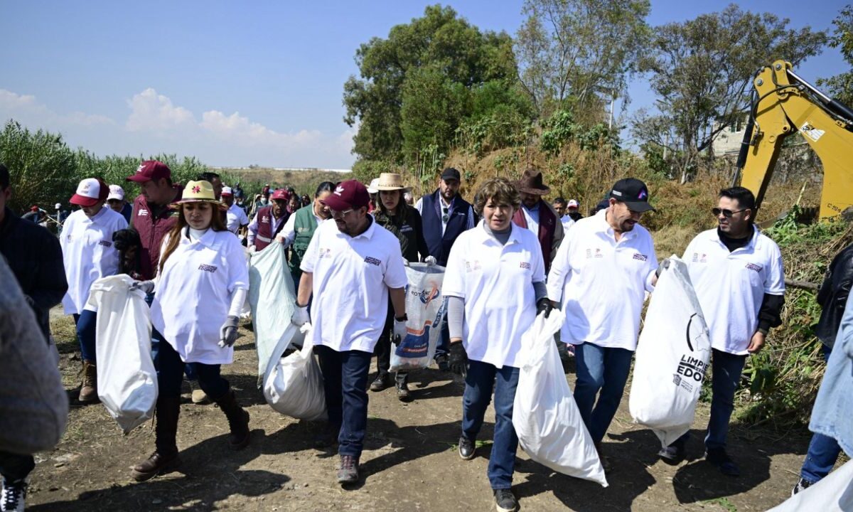 Realizan trabajos de desazolve para evitar inundaciones en Edomex