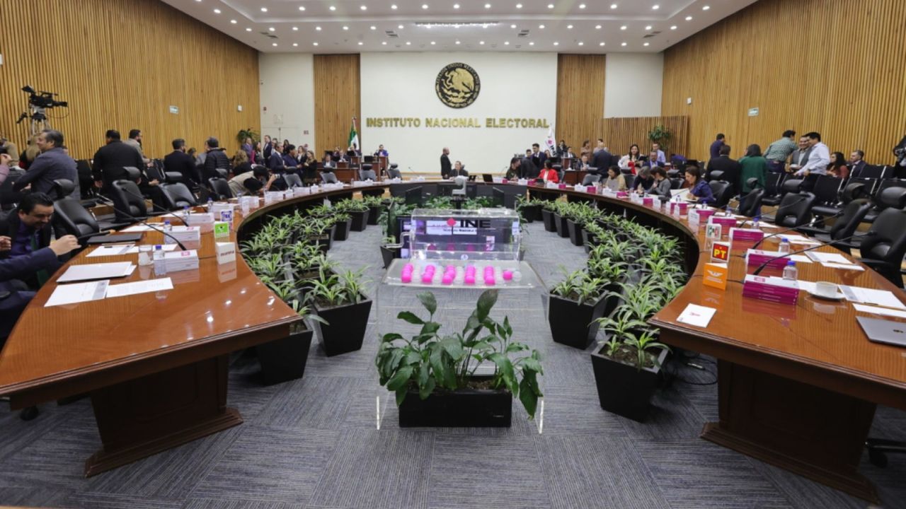 Recibe el INE 151 solicitudes de renuncias a candidaturas judiciales