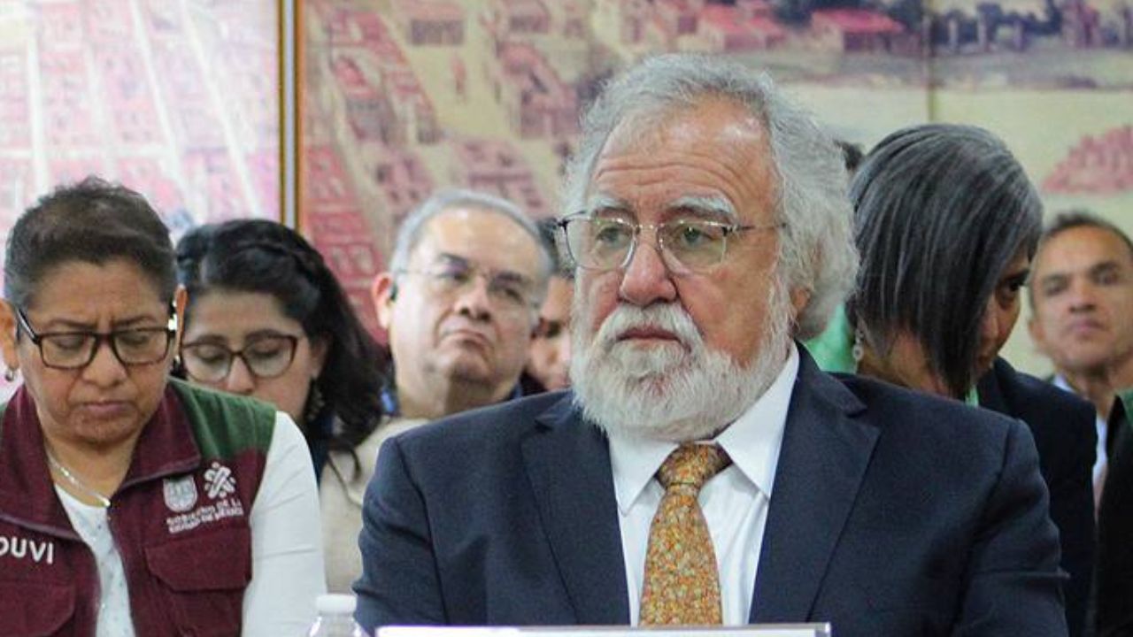 Alejandro Encinas Rodríguez dijo que también se revisará el Poder Judicial, que admitió controversias hechas por el entonces presidente Enrique Peña Nieto.