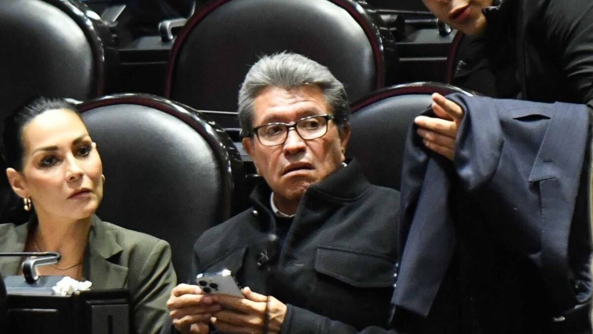 Ricardo Monreal, diputado por Morena se deslindó del rechazo a la afiliación del senador Miguel Ángel Yunes al partido guinda.