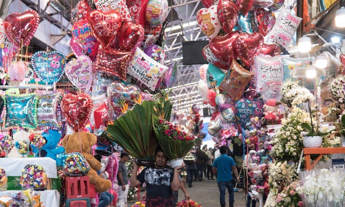 San Valentín flechará con 6 mil 204 millones de pesos a comerciantes, estima la Cámara Nacional de Comercio, Servicios y Turismo de la CDMX.