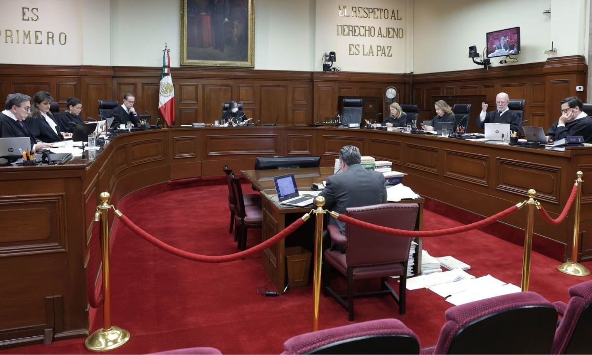 La SCJN por mayoría de votos, eliminó la propuesta de exhortar a las autoridades a acatar las suspensiones en contra de la reforma judicial.