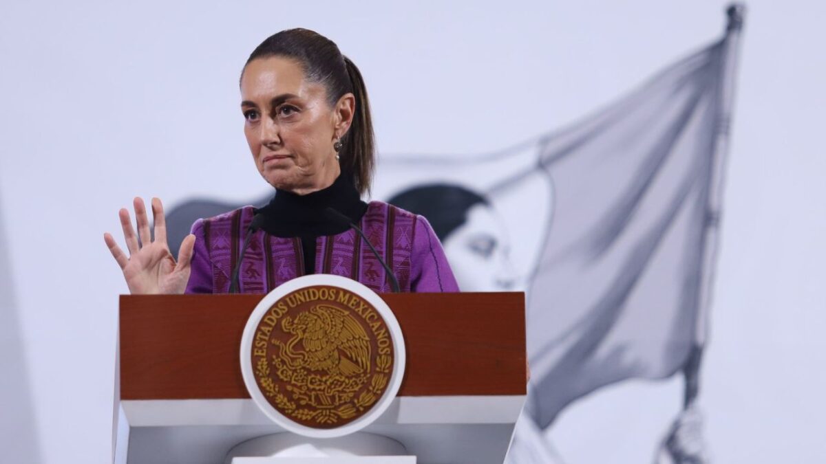 La presidenta Claudia Sheinbaum envía al Senado iniciativas contra terrorismo e injerencismo.