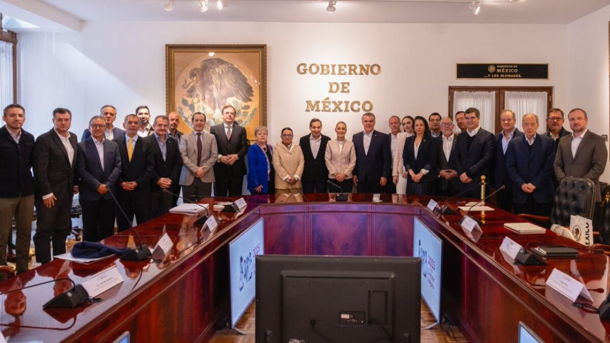 Ante la posible aplicación de aranceles a México, Sheinbaum sostuvo una reunión con los integrantes del Consejo Coordinador Empresarial, para revisar el Plan México.