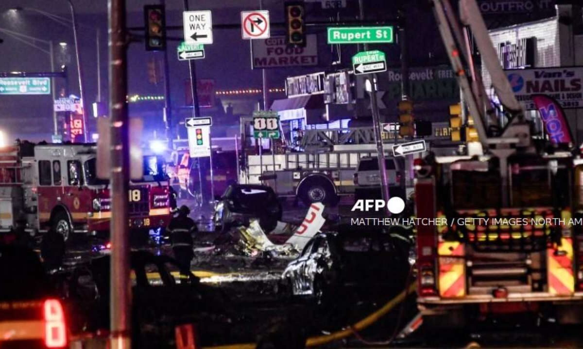 Autoridades locales dieron un balance de los muertos y heridos por el accidente aéreo en Filadelfia.