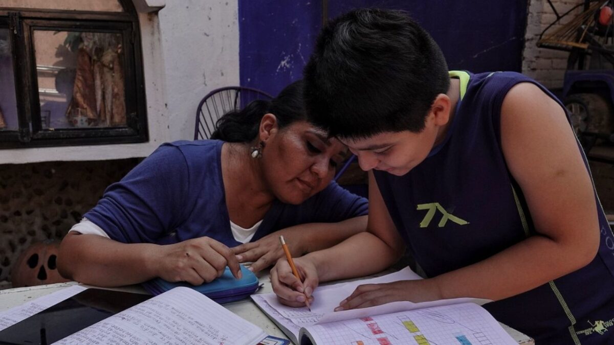 Reportaje sobre el regreso a clases