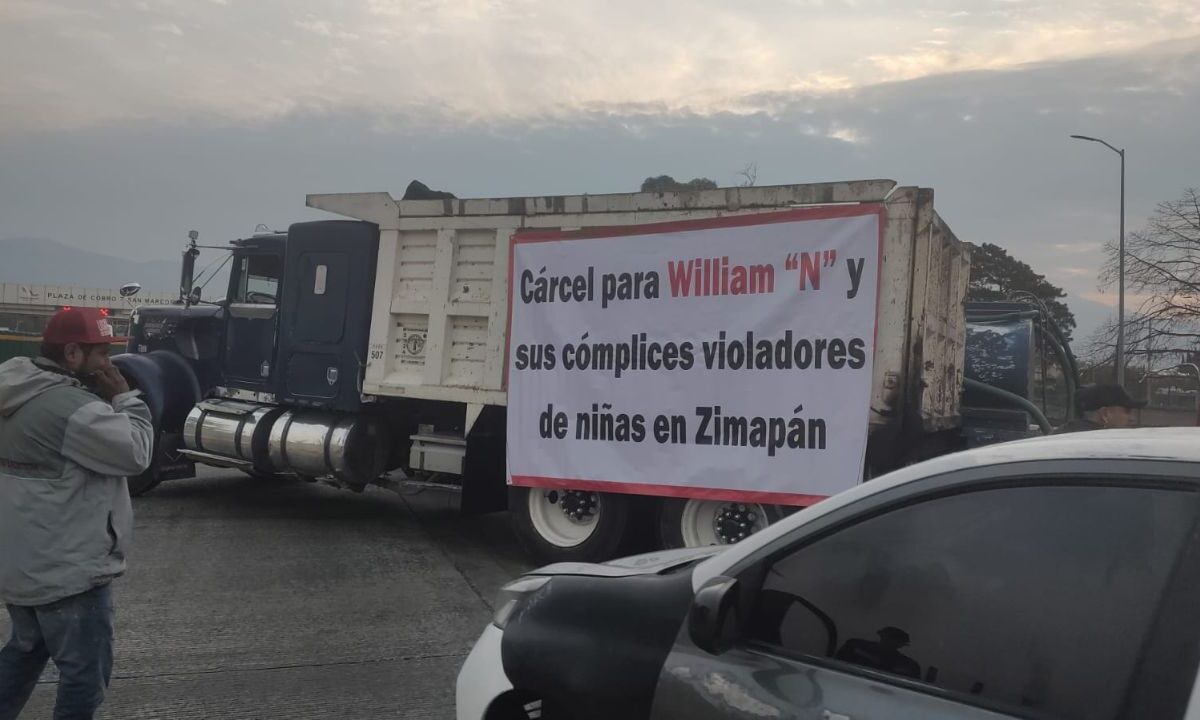 Transportistas levantan bloqueos luego de 8 horas en el Valle de México.