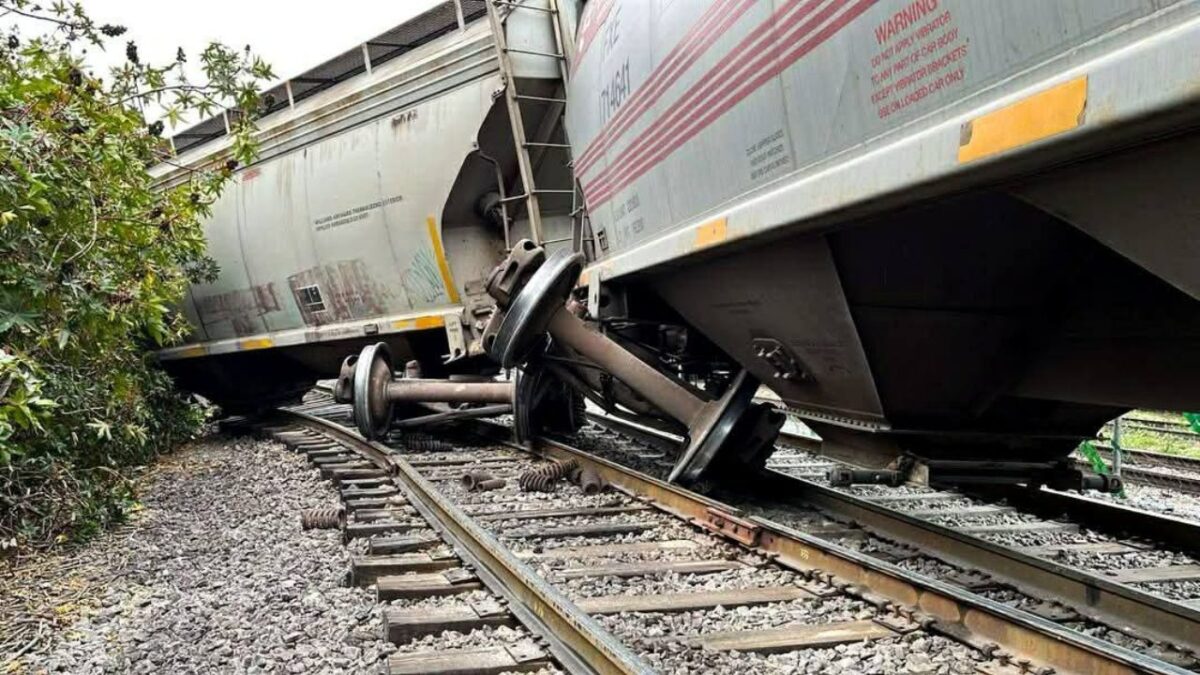 Se descarrila tren en Cuautitlán tras falla mecánica