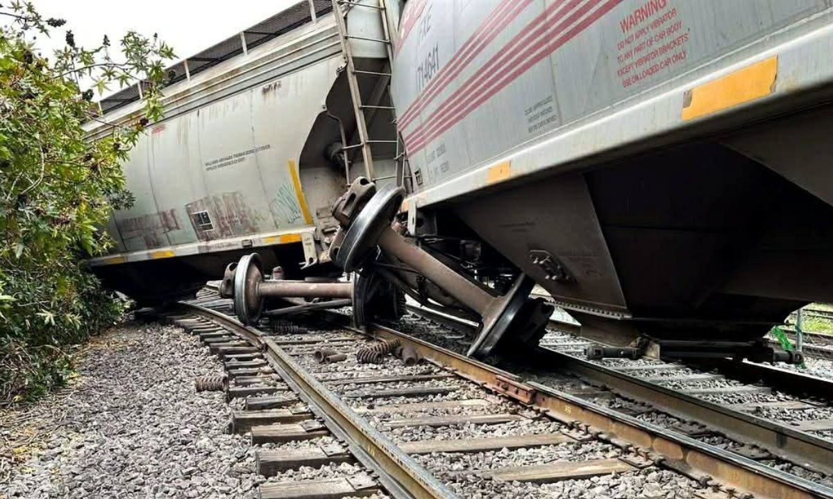 Se descarrila tren en Cuautitlán tras falla mecánica