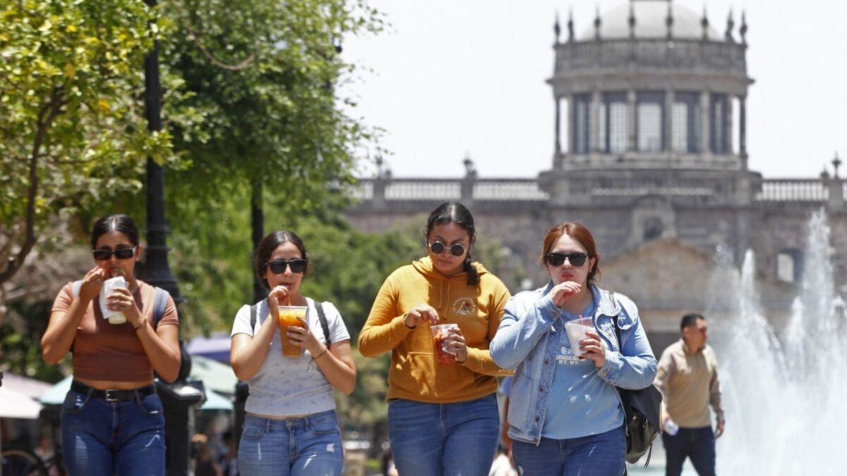 El clima hoy será muy caluroso, pese al frente frío 35