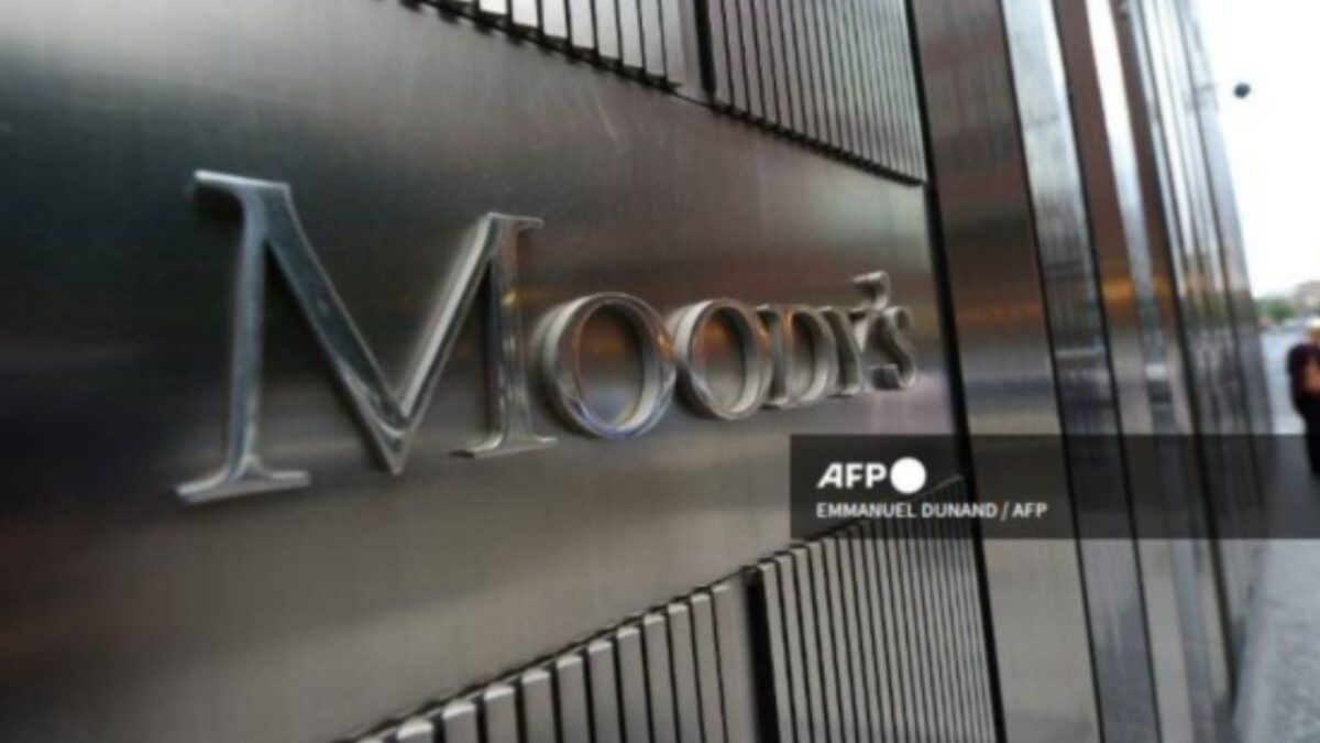 Cambia Moodys Ratings a negativa la perspectiva de la banca mexicana