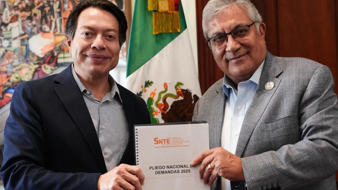 Recibe en la SEP al Comité Ejecutivo Nacional del SNTE Nacional, quienes entregaron a Mario Delgado su Pliego Nacional de Demandas 2025