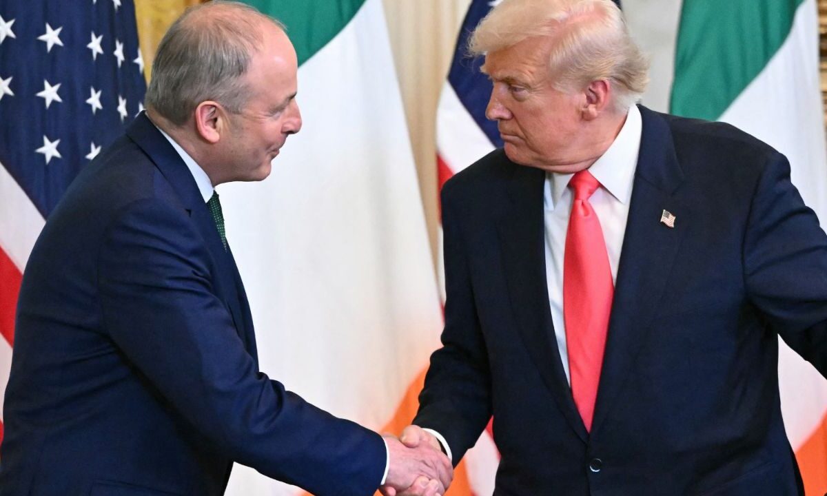 Trump critica a Irlanda en la Casa Blanca antes del Día de San Patricio