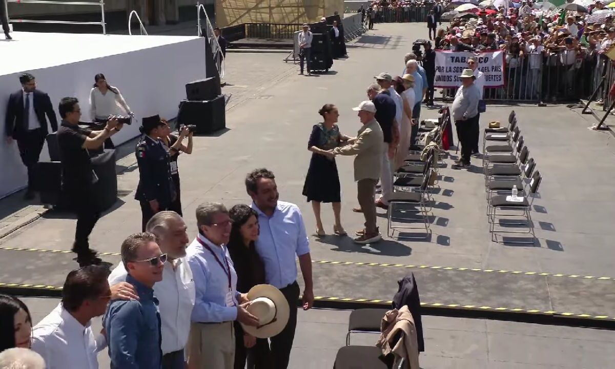 Manuel Velasco, Adán Augusto López, Luisa María Alcalde, Ricardo Monreal y Andy López se toman foto, dan la espalda y se pierden saludo de Sheinbaum.