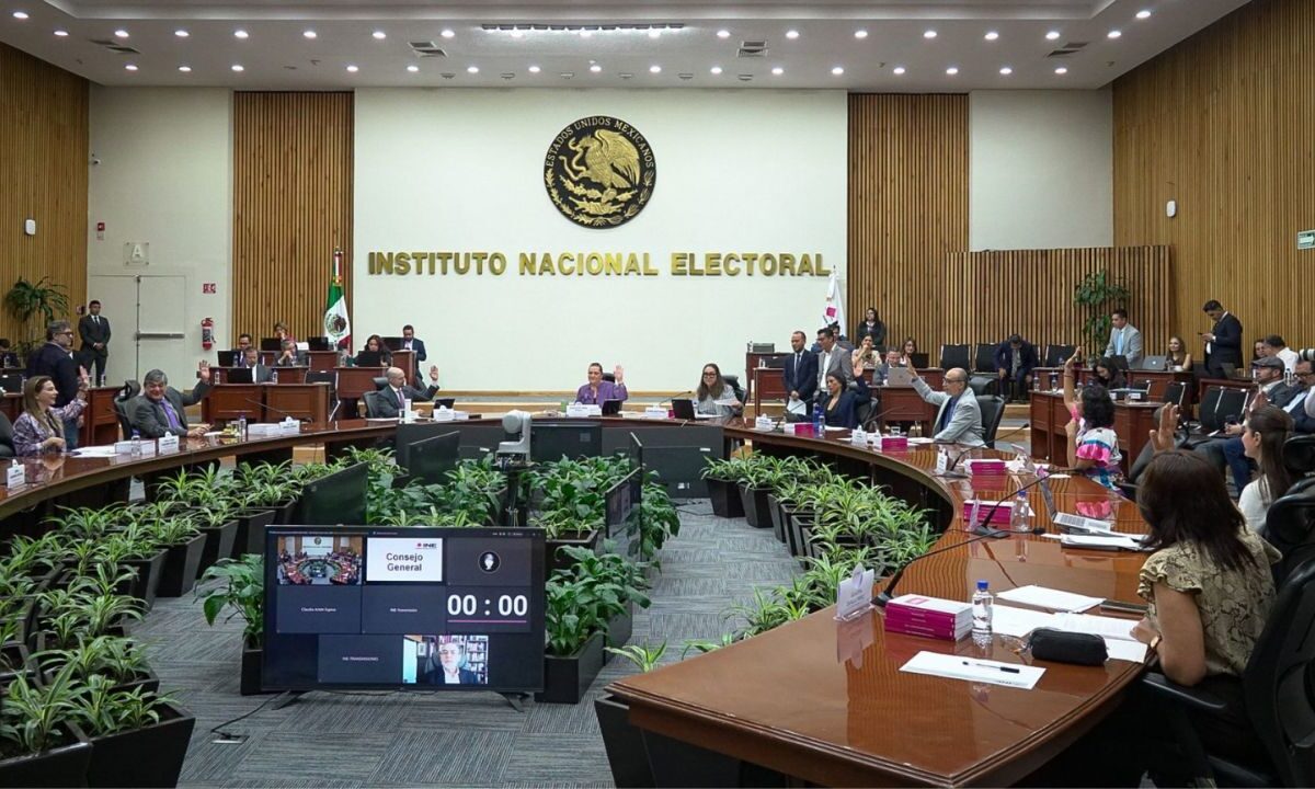 El Consejo General del Instituto Nacional Electoral (INE) admitió que existen retrasos en la impresión de boletas.