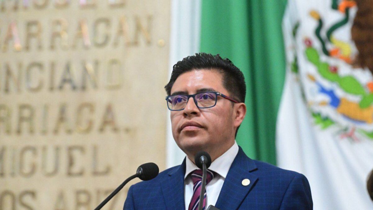 Diputado Alberto Venegas en el Congreso de la Ciudad de México.