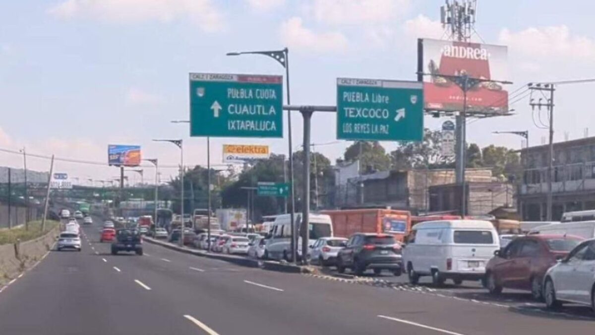 Estudiantes anunciaron bloqueos carreteros en el Estado de México.