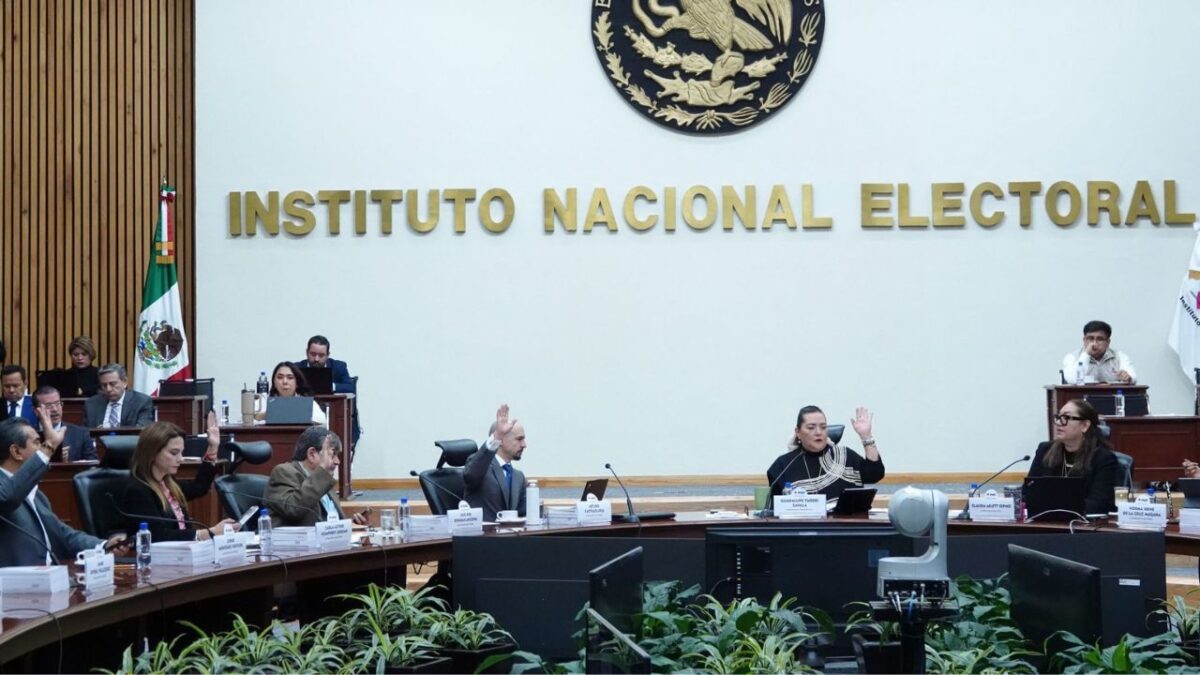 Aprueba INE mapa electoral de siete entidades para elección judicial.